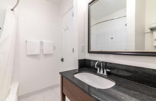 West End Hotel | The Sylvia Hotel
