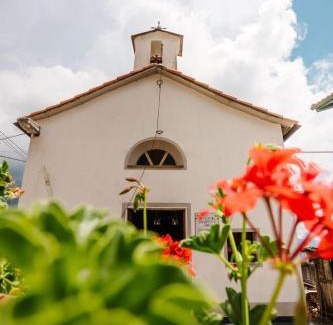 Lumarzo House | The Terrace of Cerese-private parking and garden