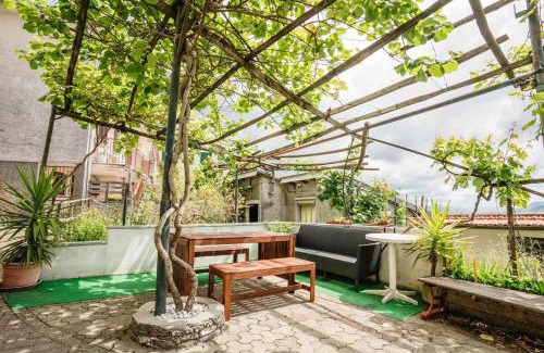 Lumarzo House | The Terrace of Cerese-private parking and garden