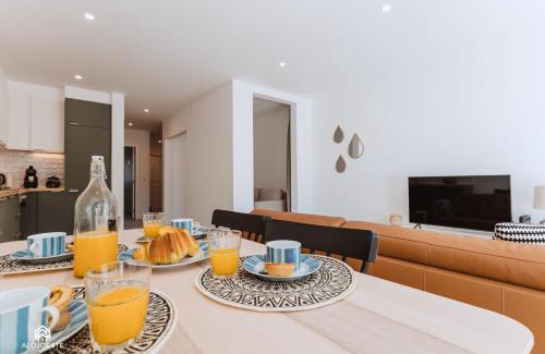 Praia de Santa Cruz Apartment | The Terrace - Santa Cruz