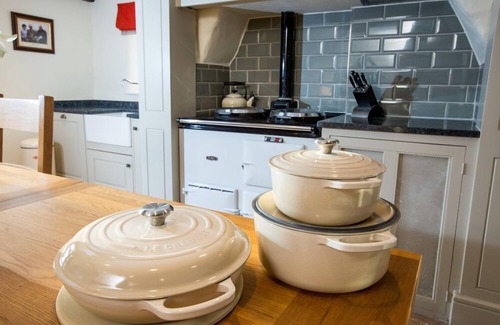 Coniston Cold Cottage | THE THACK, pet friendly, character holiday cottage in Gargrave