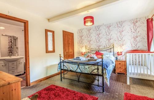 Westleigh House | The Threshing Barn - Uk35754