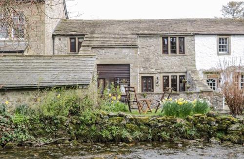 Malham House | The Threshing Floor at Tennant Barn