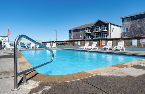 Seaside Apartment | The Tides by the Sea - Entire rental unit in Seaside, Oregon, United States