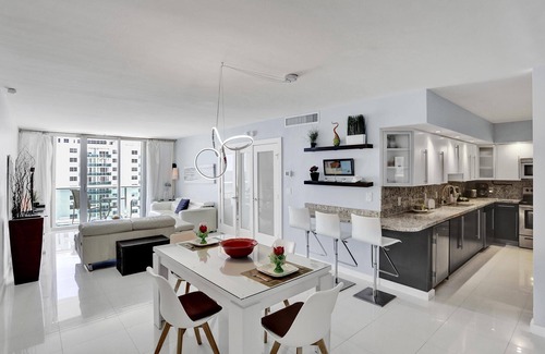 Hollywood South Central Beach Condo | THE TIDES N-14H