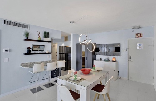 Hollywood South Central Beach Condo | THE TIDES N-14H