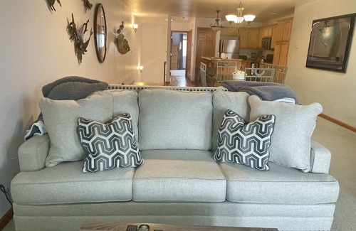 Florence Condo | The Tides-WIFI River Front Near Restaurants & Shops - Stairs