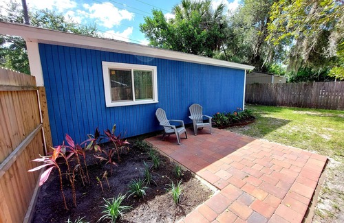 Sanford Cottage | The Tiny House Cottage @ Downtown Sanford