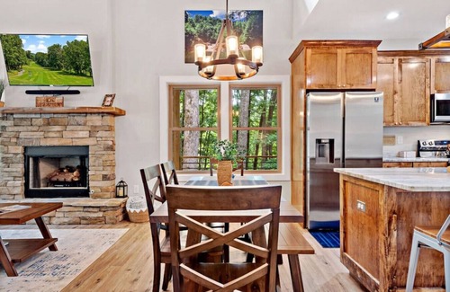 Frank House | "The Toasted Marshmallow"—2 Kings—Fire Pit—Hiking!