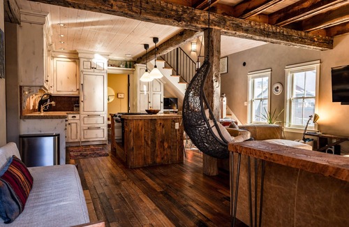 Crested Butte House | The Top Rated Home in Crested Butte! Best Location, Hot Tub & Steam Shower!