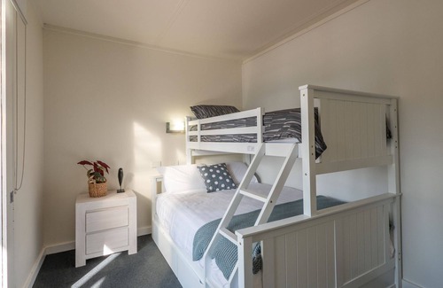 Eildon House | The Tree House retreat is beautifully secluded and elevated amongst the trees.