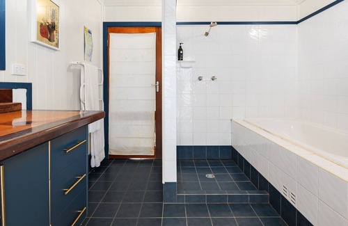 Milsons Passage House | The Treehouse @ Milsons Passage (Water Access Only!)