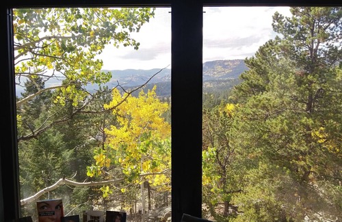 Black Hawk Ski Chalet | The Treetop Lodge at Black Hawk - MOUNTAINS! Everywhere You Look!