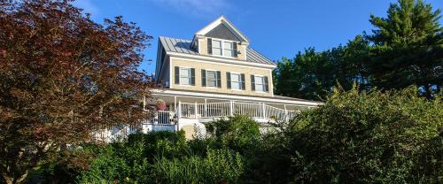 Ogunquit Hotel | The Trident Inn