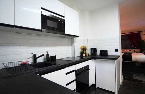 Passy Apartment | The Trocadéro Suite - Private Jacuzzi