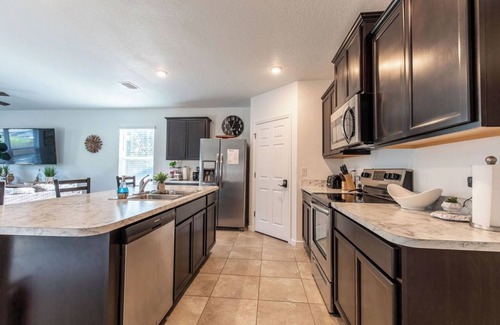 Sebastian Highlands House | The Tropical Haven Getaway