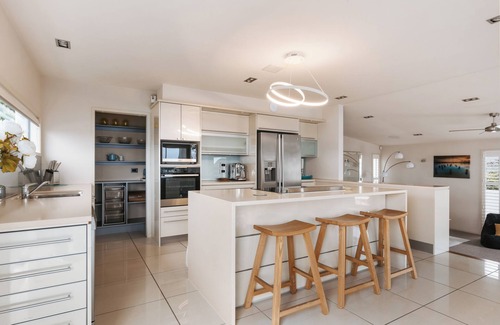 Papamoa Beach House | The Upper Deck - Papamoa