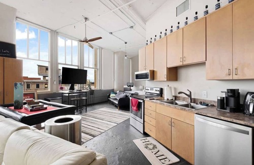 West Main Historic District Apartment | The Valhalla (Downtown Louisville w/River View)