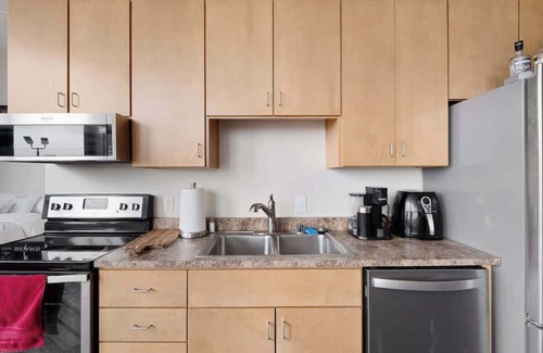 West Main Historic District Apartment | The Valhalla (Downtown Louisville w/River View)