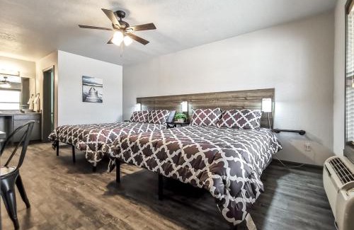 La Cygne Cabin | The Valley Cabins and RV