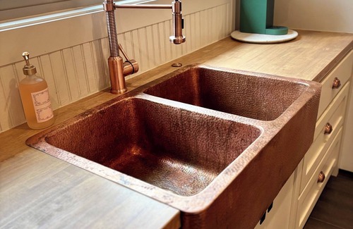 Burnet House | The Vandeveer, Stunning Craftsman Estate in Historic Downtown Burnet