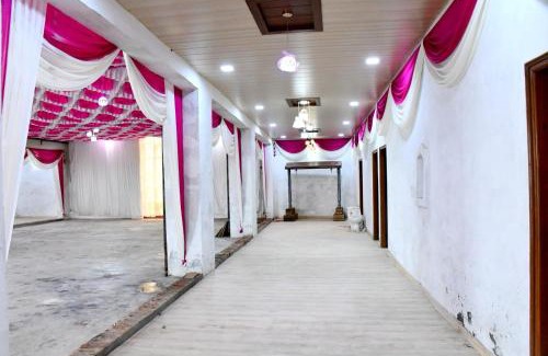 Siwani Hotel | The Vardan Garh Resort