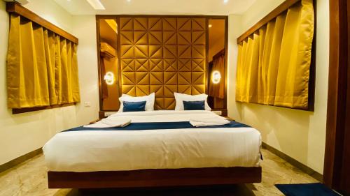 Indore Hotel | The Velar Hotel, Vijay Nagar
