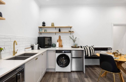 Adelaide Central Business District Apartment | The Velvet Cottage
