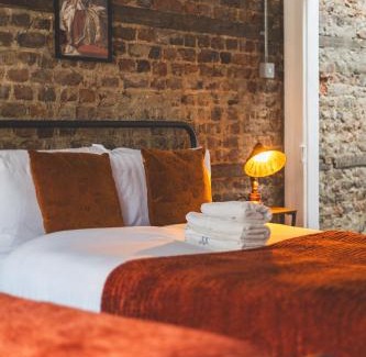 St Luke's Apartment | The Victorian Maisonette