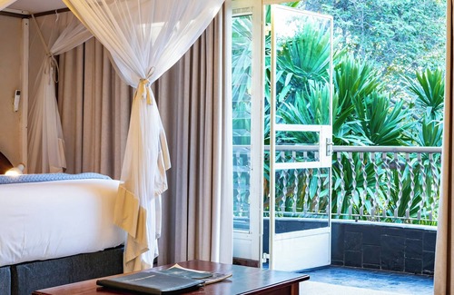 Victoria Falls Bed & Breakfast | The Victorian Manor