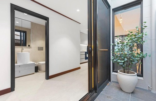 Ultimo House | The Victorian Stone Terrace