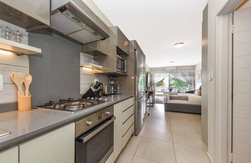 Greater Johannesburg Metropolitan Area Apartment | The View Morningside – A Touch of Luxury Awaits