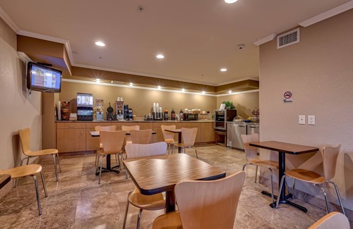 Oak Creek Hotel | The Views Inn Sedona