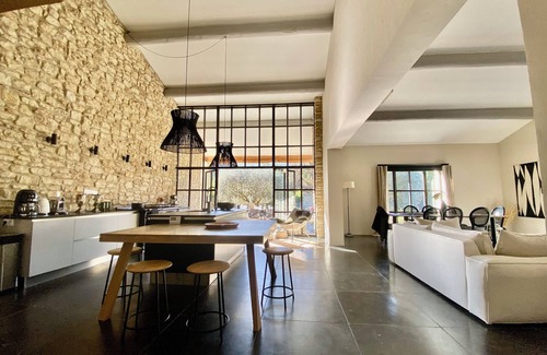 Menerbes Villa | The Villa Azul, near Ménerbes with 5 bedrooms, air conditioning