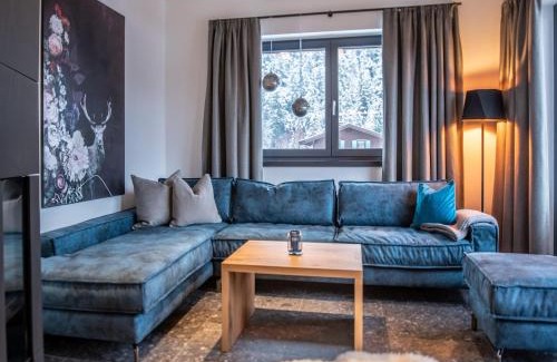 Wald im Pinzgau House | The village - chalet stone house