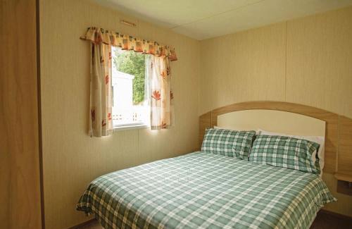 Llanllwchaiarn Resort | The Village Holiday Park
