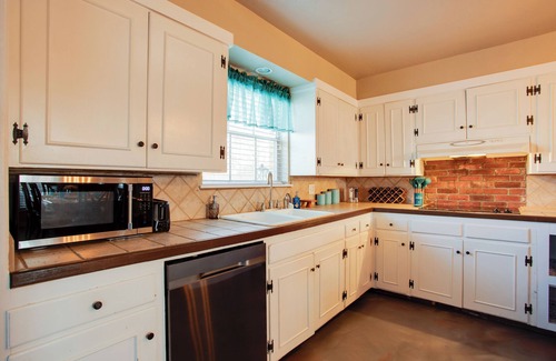 Central Oklahoma City House | The Village Home w/Pool, 12 Mi to OKC!