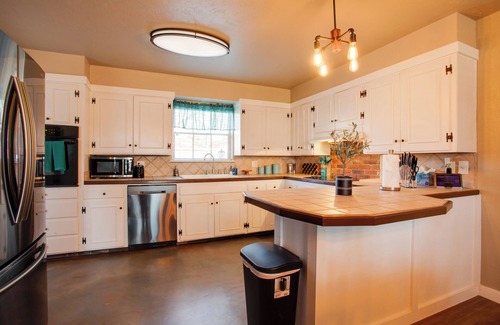 Central Oklahoma City House | The Village Home w/Pool, 12 Mi to OKC!