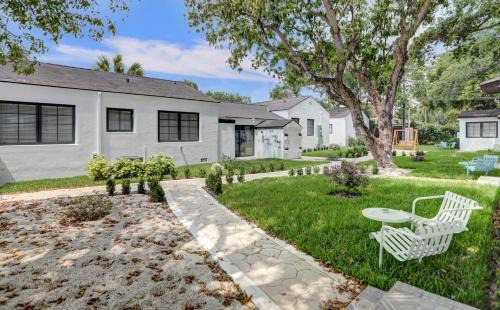Northeast Miami Apartment | The Village Residences