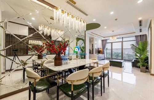 Hang Xanh Apartment | The Vinhomes apartments - The Buildings Nearby Landmark 81