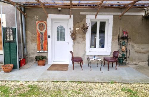 Bourges Apartment | The Walsh