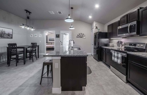 Lubbock House | The Wander Inn - 3BR/2BA - New Construction