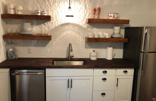 Stillwater House | The Water House-Sleeps 10-1 Mile to Boone Pickens