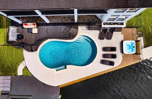 Walden on Lake Conroe Villa | The Waterfront Villa