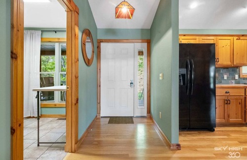 Golden House | The Waters Edge Oasis at Table Rock Lake