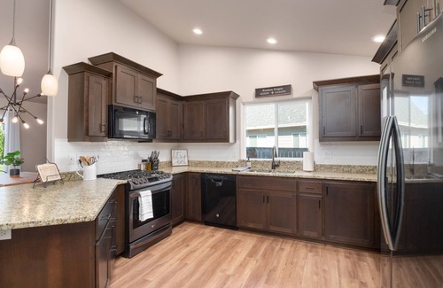 Winston House | The Watusi Place - A Modern Umpqua Valley Getaway