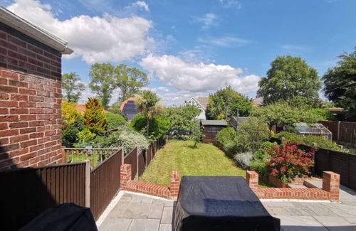 Southwold House | The Waverley - Family & Pet Friendly Home
