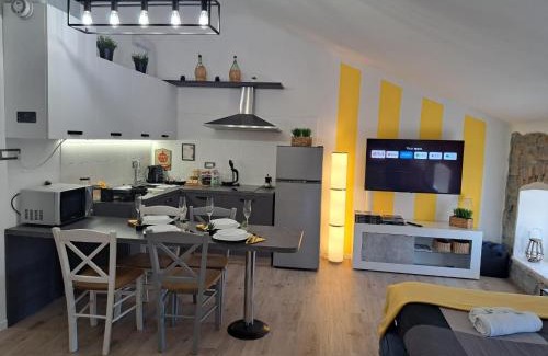 Barriera Vecchia-San Giacomo Apartment | The way to trieste bikes storage