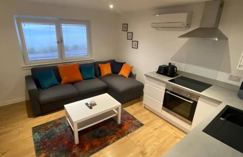 Gourock Cottage | The Wee Cottage by the Ferry