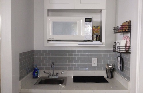 Harbor Apartment | The Welcome Room Guest Suite-Quiet, Private & Safe